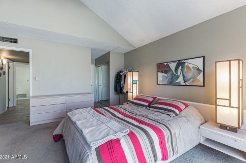 6904 Morrow Dr, Glendale AZ  85308-5850 exterior