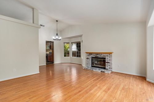 2013 Waltzer Rd, Santa Rosa CA  95403-1827 exterior