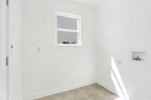 259 Loma Ave, Long Beach CA  90814-2744 exterior