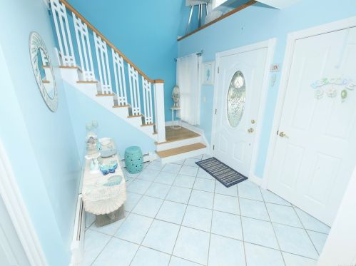 10 Marc Dr, Panamoka NY  11961-2103 exterior