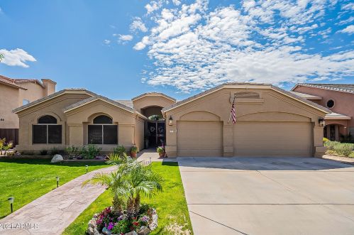 915 Constitution Dr, Gilbert, AZ 85296-9754