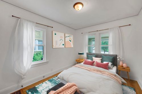 1365 Edgerton St, Saint Paul MN  55130-3429 exterior