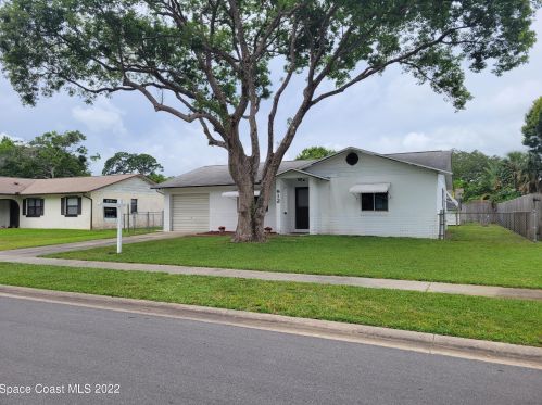 912 Tennessee St, Titusville, FL 32796-2075