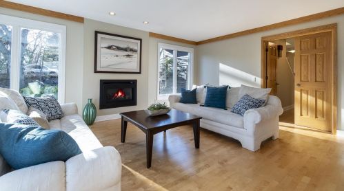 2001 Gilbert Rd, Madison, WI 53711-3532