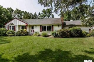 1 Talmadge Rd, Northport, NY 11768-2415