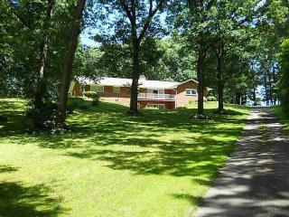 112 Oak Manor Dr, Sarver, PA 16055-9267