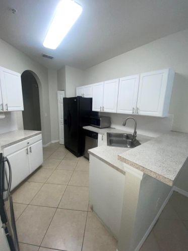 895 Pipers Cay Dr, West Palm Beach, FL 33415-4010