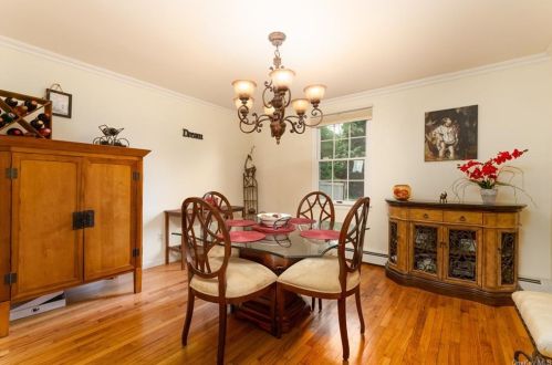 10 Osage Dr, Crotonville NY  10562-3815 exterior