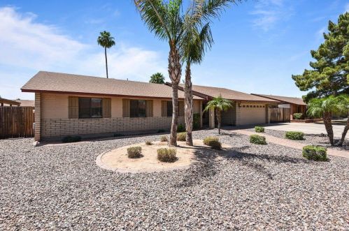 4549 Larkspur Dr, Glendale, AZ 85304-2144