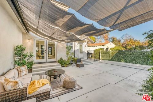 11512 La Maida St, North Hollywood CA  91601-4323 exterior