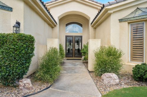 50 Sherwood Rd, Rancho Mirage, CA 92270-1651