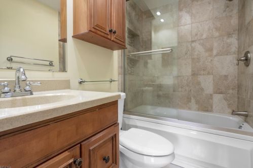 279 Kingbird Ct, Three Bridges NJ  08887-2129 exterior