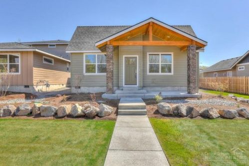 2430 10 St, Eagle Crest OR  97756-1016 exterior