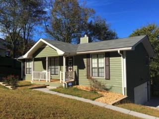 6907 Barter Dr, Harrison, TN 37341-9200