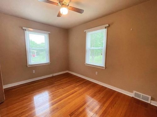 1517 Latrobe St, Latrobe PA 15650-2612 exterior