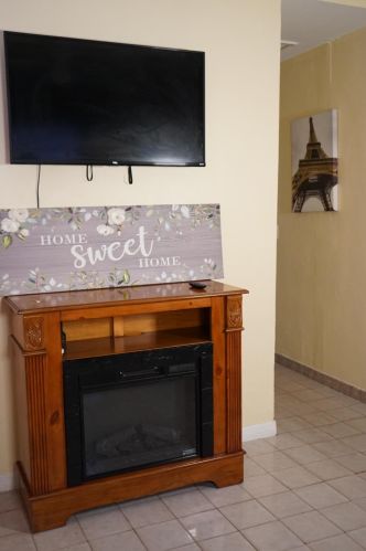 915 Forest Hill Blvd, West Palm Beach, FL 33405-4507
