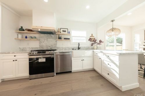596 Mountain View St, Altadena CA  91001-4921 exterior