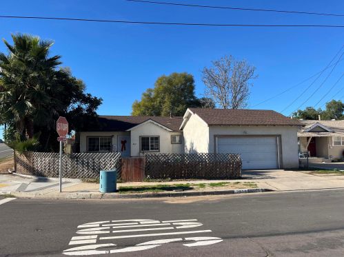 2870 Manos Dr, San Diego, CA 92139-3620