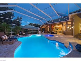 8143 Las Palmas Way, Naples, FL 34109-7136