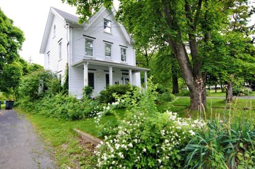 31 Hazen St, Cornwall, NY 12518-1606