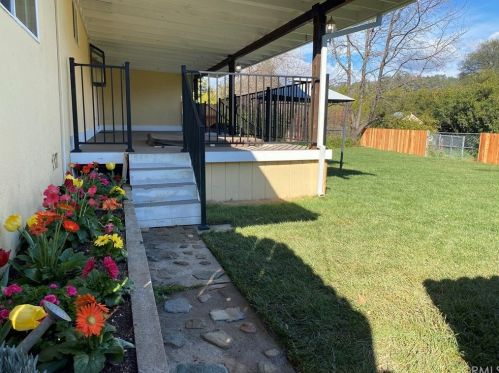 11 Glen Cir, Oroville CA  95966-9250 exterior