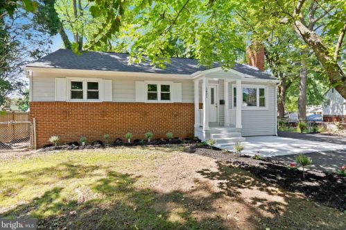 1621 Hylton Ave, Woodbridge, VA 22191-1606