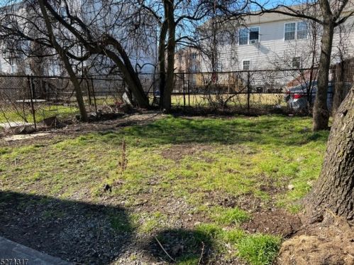 54 2 St, Newark NJ 07107-3106 exterior