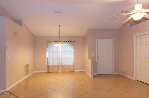 1725 Cycle St, Fort Pierce, FL 34953-1129