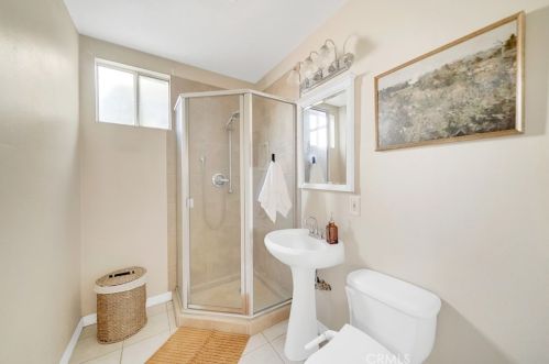 5609 Faculty Ave, Lakewood CA  90712-1815 exterior