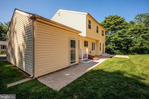 253 Pond Dr, Hockessin DE  19707-9241 exterior