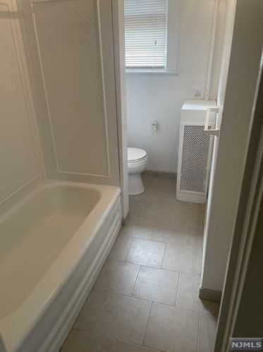 7 Thompson St, Dumont NJ  07628-3616 exterior