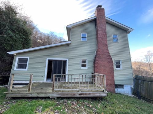 812 7th St, Trafford PA  15085-1152 exterior