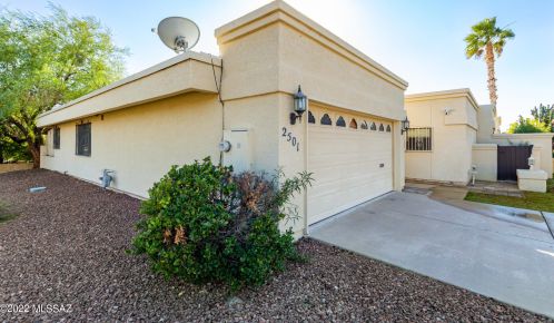 2501 Crown King Dr, Tucson, AZ 85741-2567