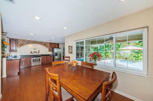 2152 75th Way, Saint Petersburg FL  33710-3846 exterior