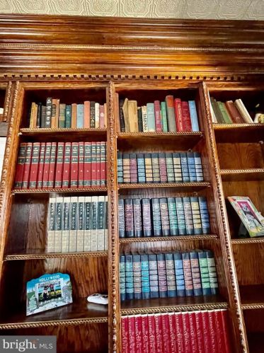 224 Mcclellan Ave, Trenton NJ 08610-6049 exterior