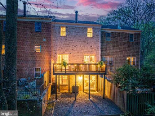 11710 Dry River Ct, Herndon VA  20191-2964 exterior