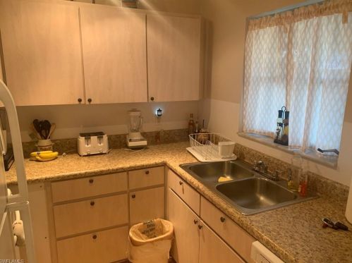2200 6th St, Lehigh Acres, FL 33936-4321