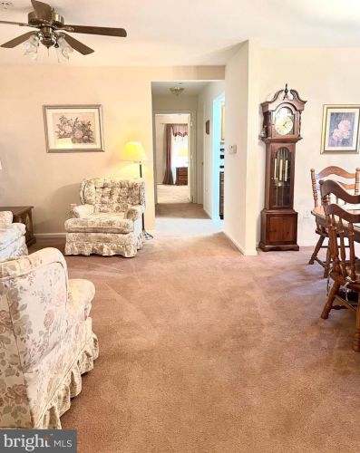 413 Mowat Cir, Trenton, NJ 08690-3220