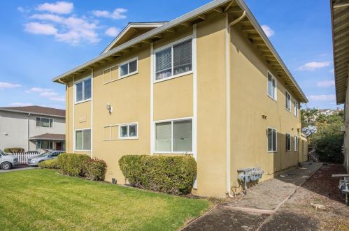 801 Farm Dr, San Jose, CA 95136-1026