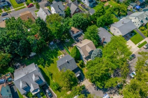 398 Drake Ave, Roselle NJ  07203-1414 exterior