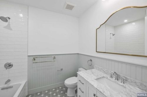 358 Northern Pkwy, Ridgewood NJ  07450-2621 exterior