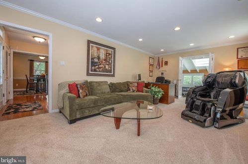 614 Westwind Dr, Berwyn PA  19312-1144 exterior