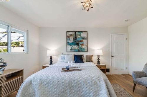 8410 Aster Ave, Oakland CA  94605-4104 exterior