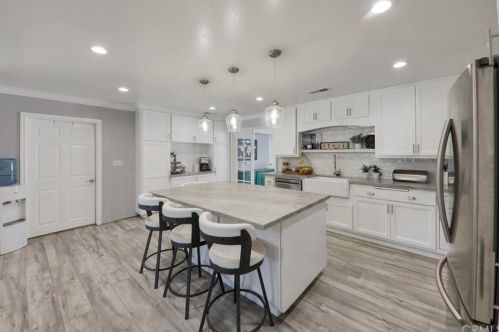 611 North Pl, Redlands CA  92373-5807 exterior