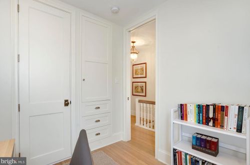 1218 28 St, Washington DC 20007-3355 exterior