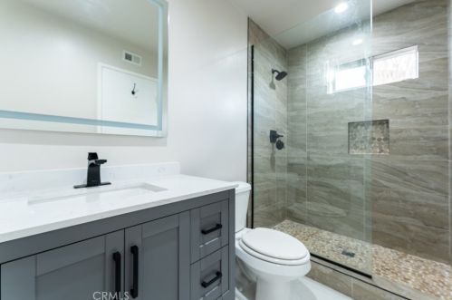 6155 Goshen St, Simi Valley CA 93063-3723 exterior