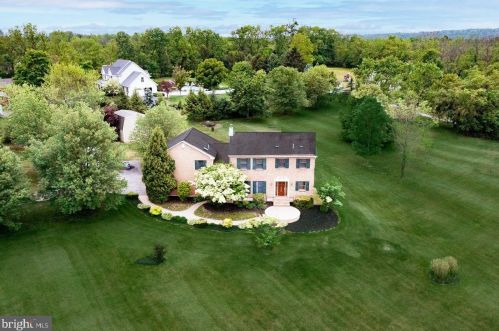 2525 Sumneytown Rd, Harleysville, PA 19438-1380