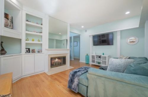 4 Evergreen Way, Mount Arlington NJ  07856-1377 exterior