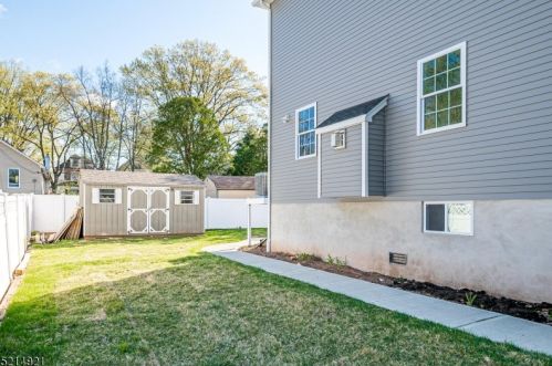 421 River Rd, Rahway NJ  07065-4203 exterior