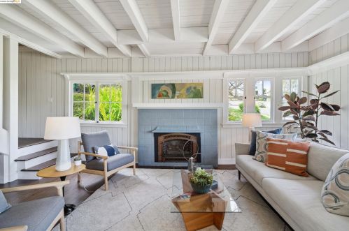 1510 Holman Rd, Oakland CA  94610-1833 exterior